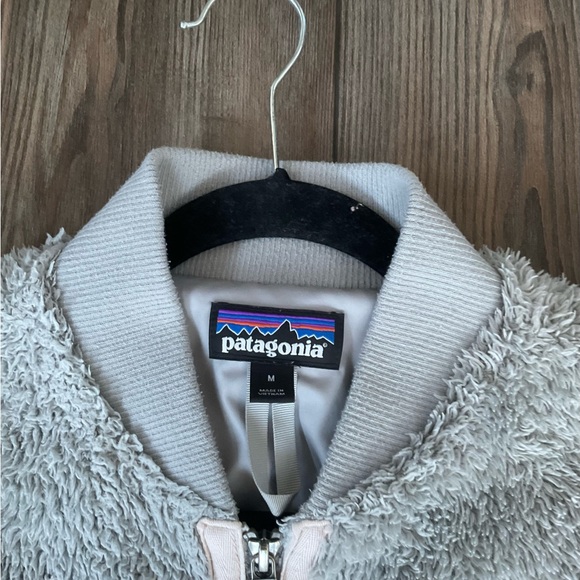 Patagonia Los Gatos bomber Women’s Full Zip Furry Jacket Gray Medium - Picture 3 of 4